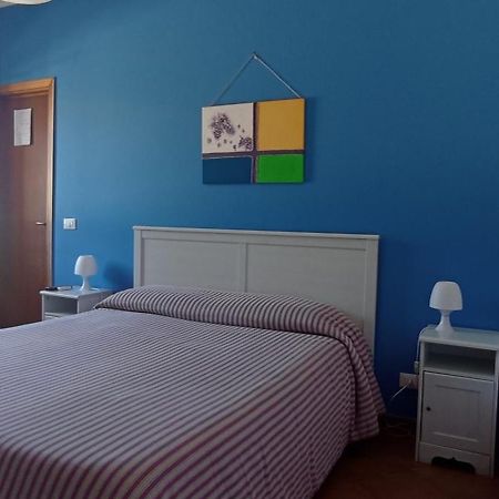 La Casa Gialla Trabia Eksteriør bilde